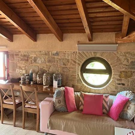 Beautiful 2Nd Floor Penthouse For Young Travelers Chios Town Exterior photo